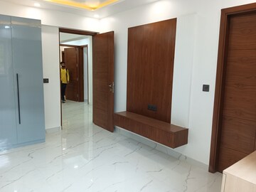Room in 3 BHK Apartment at Sector 11 Dwarka – for Sale