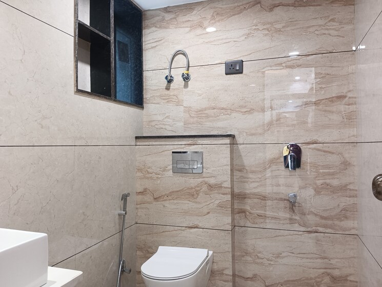 Bathroom, sector 11 dwarka 3 Bedroom 1500 Sq.Ft. Apartment In Sector 11 Dwarka Delhi 7274187