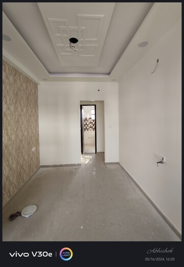 Room in 3 BHK Independent House at Jankipuram Extension – for Sale