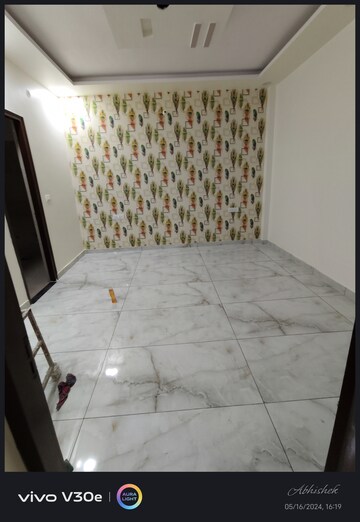 Bedroom in 3 BHK Independent House at Jankipuram Extension – for Sale
