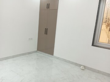 Room in 4 BHK Apartment at Sector 11 Dwarka – for Sale
