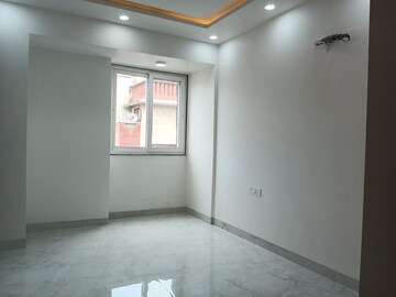 Room in 4 BHK Apartment at Sector 11 Dwarka – for Sale