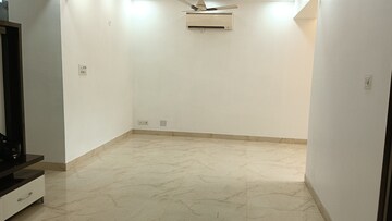 Room in 4 BHK Apartment at Sector 11 Dwarka – for Sale