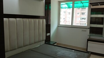 Room in 4 BHK Apartment at Sector 11 Dwarka – for Sale