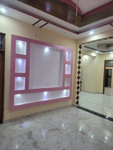 Room in 2 BHK Independent House at Jankipuram – for Sale