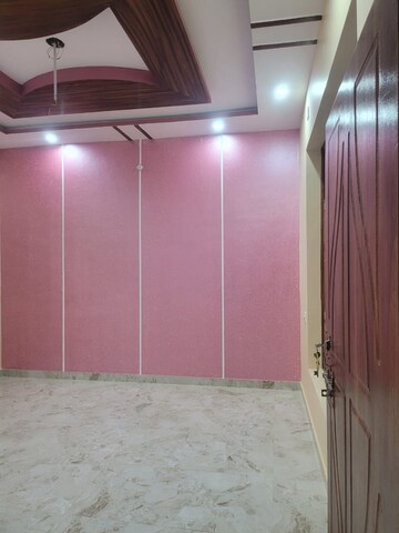 Room in 2 BHK Independent House at Jankipuram – for Sale