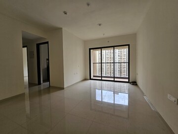 Room in 2 BHK Apartment at Lodha Splendora, Ghodbunder Road – for Sale