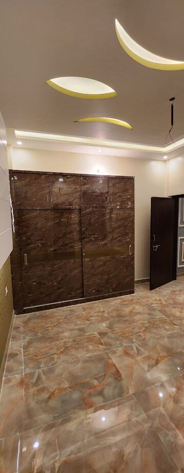 Room in 2.5 BHK Independent House at Malhour – for Sale