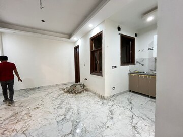 Room in 2 BHK Builder Floor at Paryavaran Complex – for Sale