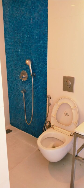 Bathroom in 3 BHK Apartment at Jyoti Sukriti, Goregaon East – for Sale