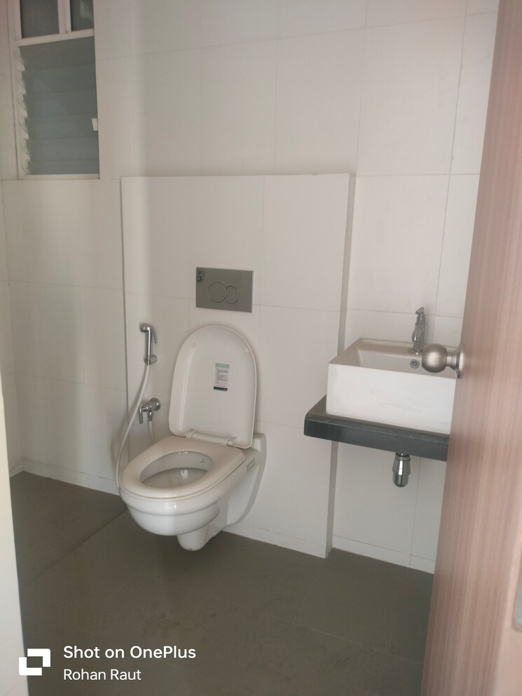 Bathroom, godrej-emerald 2 Bedroom 708 Sq.Ft. Apartment In Ghodbunder Road Thane 7275298