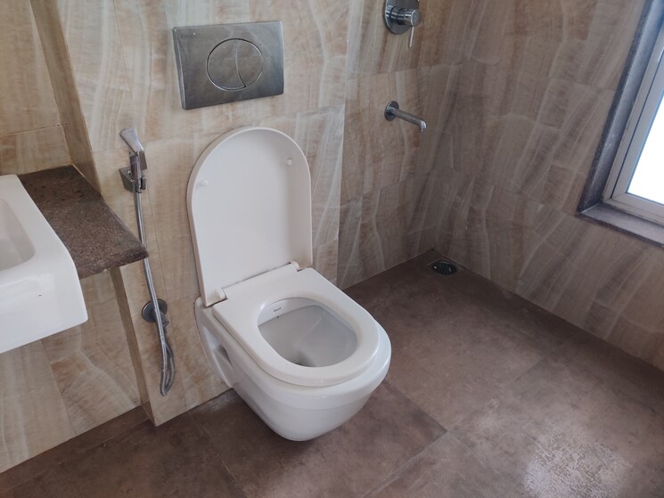 Bathroom, lodha-amara 3 Bedroom 955 Sq.Ft. Apartment In Kolshet Road Thane 7275321