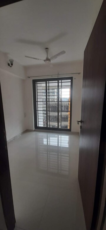 Room in 3 BHK Apartment at Acme Avenue, Kandivali West – for Sale