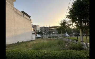 Plot For Sale in Vatika City Central