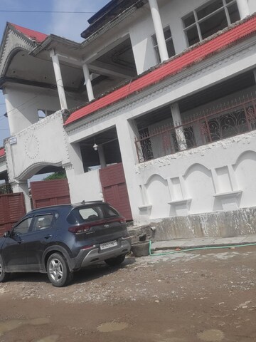 6+ BHK Villa – Exterior View View at Chinhat - for Sale