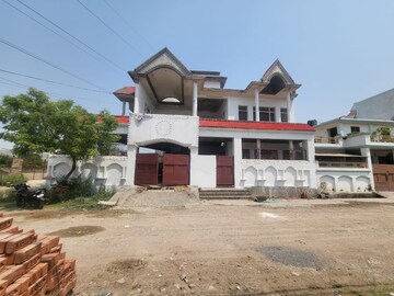 6+ BHK Villa – Exterior View View at Chinhat - for Sale