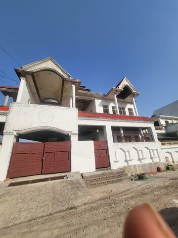6+ BHK Villa – Exterior View View at Chinhat - for Sale