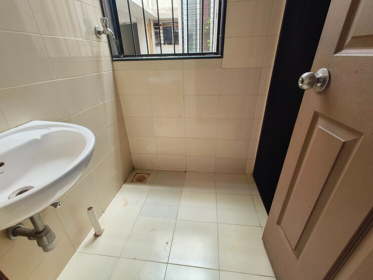 Bathroom, tejas-pooja-poorva-shrushti 2 Bedroom 700 Sq.Ft. Apartment In Nanded Pune 7275601