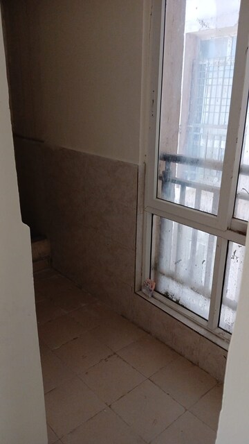 Room in 3 BHK Apartment at Aditya Summit, Shaikpet – for Sale