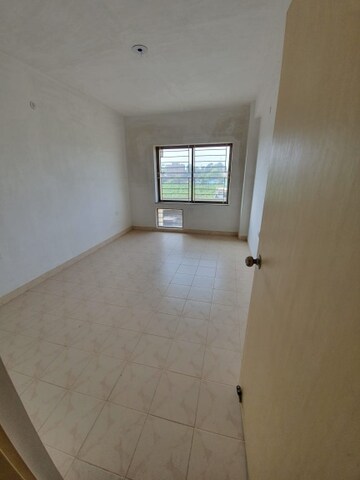 Room in 4 BHK Apartment at Bistupur – for Sale