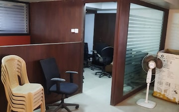 Office Space For Rent in Rama Ratna Apartments, Benz Circle