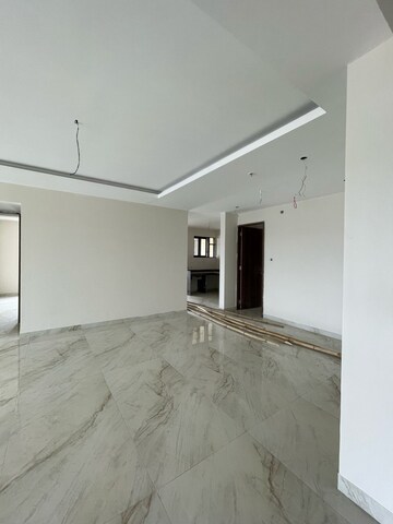 Room in 3.5 BHK Apartment at Goel Ganga Legend, Bavdhan – for Sale