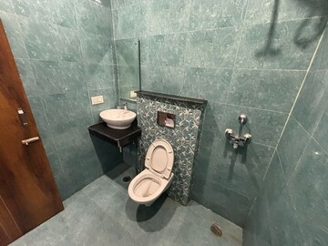Parking in 3 BHK Apartment at Aerocity – for Sale