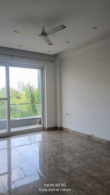Room in 6+ BHK Villa at Sector 47 – for Sale
