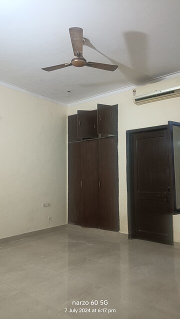 Room in 6+ BHK Villa at Sector 47 – for Sale