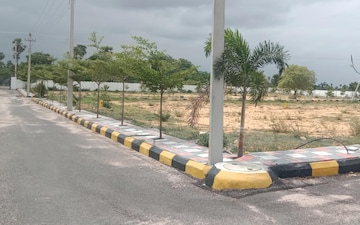 Plot For Sale in Addagutta