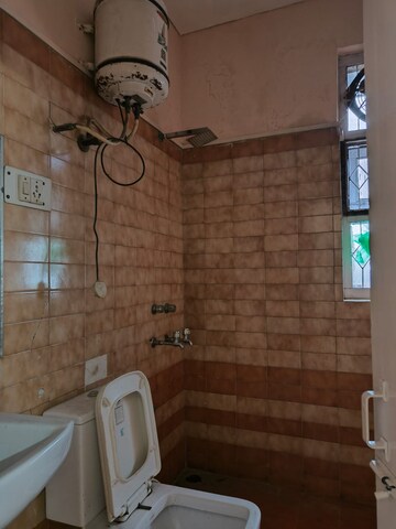 Bathroom in 3 BHK Builder Floor at Palam Vihar Residents Association, Palam Vihar – for Sale