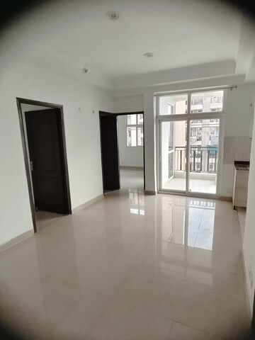 Room in 2 BHK Apartment at Amrapali Princely Estate, Sector 76 – for Sale