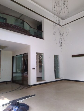 Room in 6+ BHK Independent House at Aarone Botanica, Neeti Bagh – for Sale