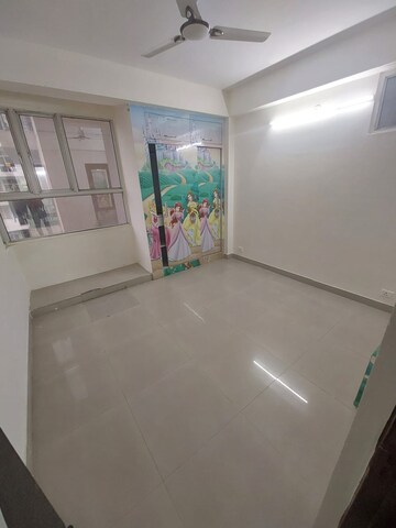 Room in 2.5 BHK Apartment at Nirala Aspire, Sector 16 Greater Noida – for Sale