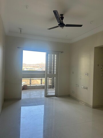 Room in 2 BHK Apartment at Ganga Legend, Bavdhan – for Sale