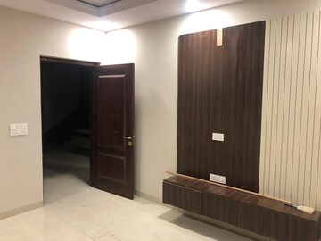 Room in 4 BHK Independent House at Sector 105 – for Sale