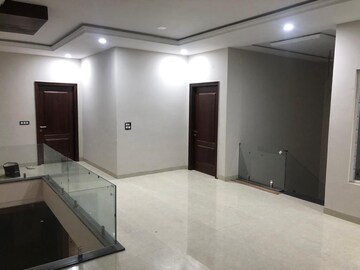 Room in 4 BHK Independent House at Sector 105 – for Sale