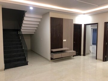 Room in 4 BHK Independent House at Sector 105 – for Sale