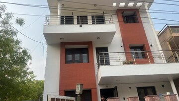6+ BHK Villa – Exterior View View at Sector 46 - for Sale