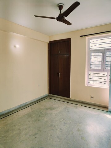 Room in 4 BHK Apartment at DLF New Town Heights II, Sector 86 – for Sale