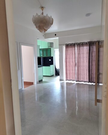 Room in 3 BHK Apartment at Sector 1 Greater Noida – for Sale