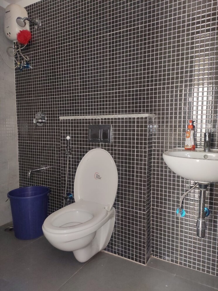 Bathroom, lodha-palava-casa-bella 2 Bedroom 864 Sq.Ft. Apartment In Dombivli East Thane 7277494