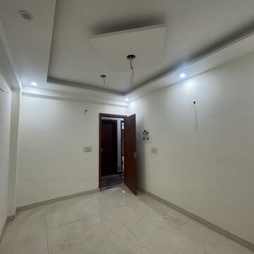 Room in 3 BHK Builder Floor at Pitampura – for Sale
