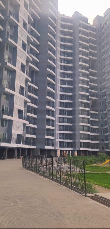 2 BHK Apartment For Sale in Tanvi Eminence, Mira Road