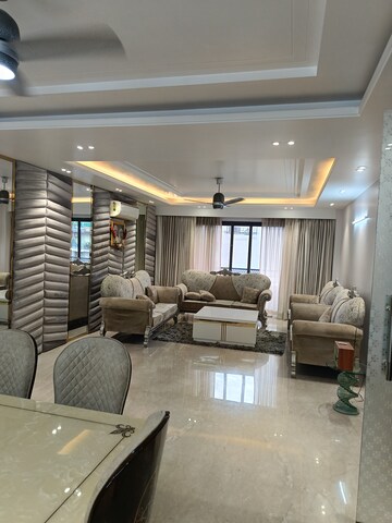 Living Room in 4 BHK Builder Floor at Unitech South City II, Sector 50 – for Sale