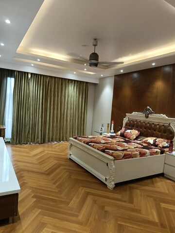 Bedroom in 4 BHK Builder Floor at Unitech South City II, Sector 50 – for Sale