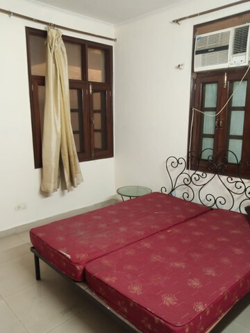 Bedroom in 4 BHK Villa at Bancourt Apartment, Sector 43 – for Sale