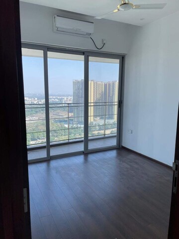 2 BHK Apartment For Sale in Amanora Gateway Towers, Hadapsar