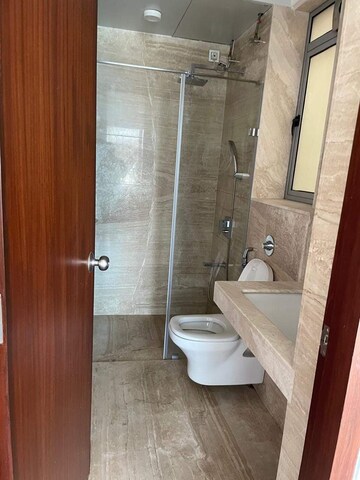 Bathroom in 3 BHK Apartment at Amanora Gateway Towers, Hadapsar – for Sale