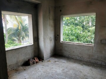 Room in 2 BHK Apartment at Hooghly – for Sale